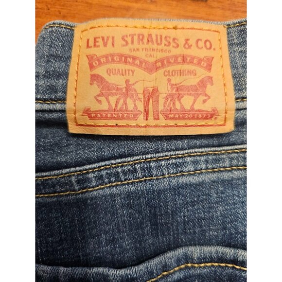 Womans Levis Jeans Size 28 Blue Bootcut mid wash - Picture 3 of 6